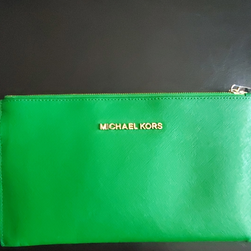 Michael Kors Jet Set Large Wristlet